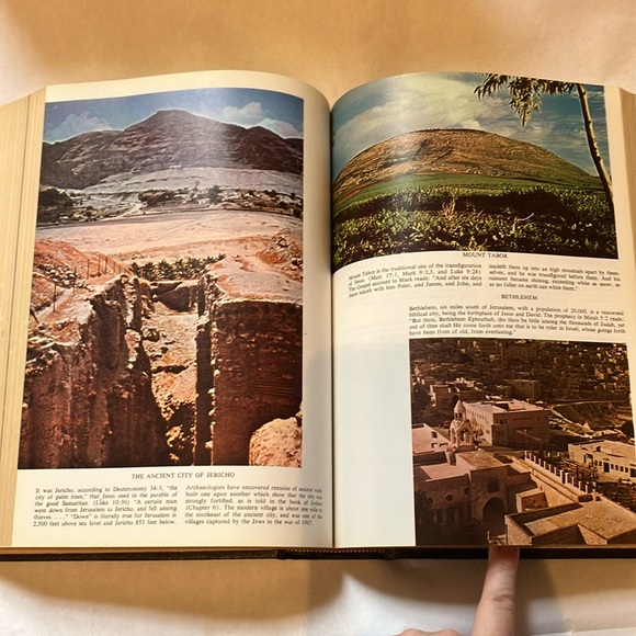 America One Nation under GOD Holy Bible 1776/1976 w/color pictures - Picture 11 of 15